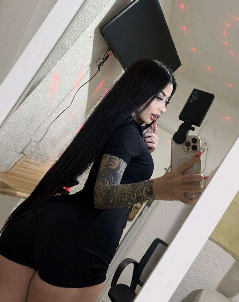 Chica busca chico en Granada: 