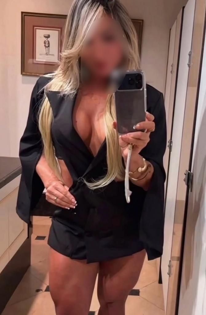 624229789: Chica busca chico en Barcelona