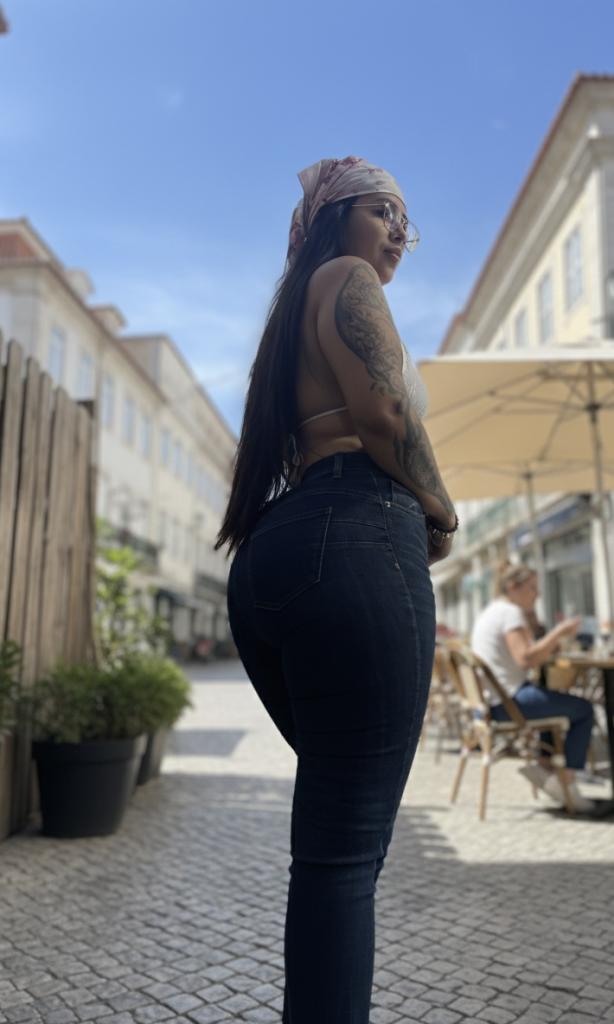 623140810: Chica busca chico en Navarra