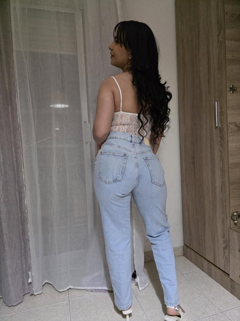 610882240: Chica busca chico en Huelva