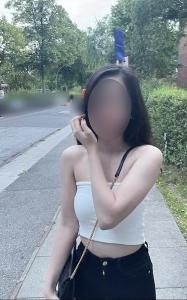 688181075: Chica busca chico en Málaga