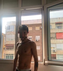 610325639: Chica busca chico en Málaga