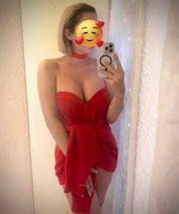 604158564: Chica busca chico en Barcelona