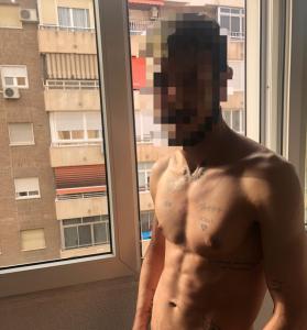610325639: Chica busca chico en Málaga