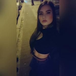 647315397: Chica busca chico en Madrid