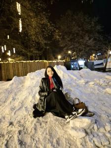 617746381: Chica busca chico en Madrid