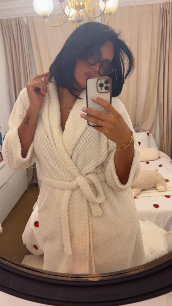 678554359: Transexual en León