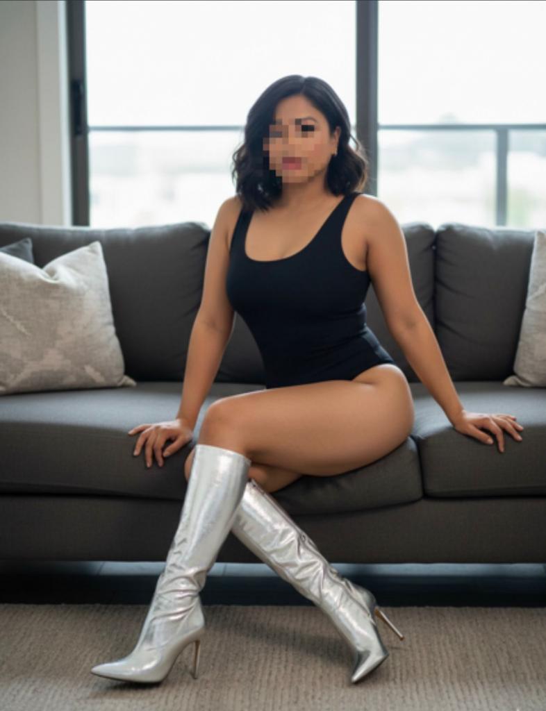 678261560: Chica busca chico en Lérida