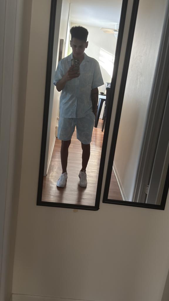 Chico busca chica en Almería: 