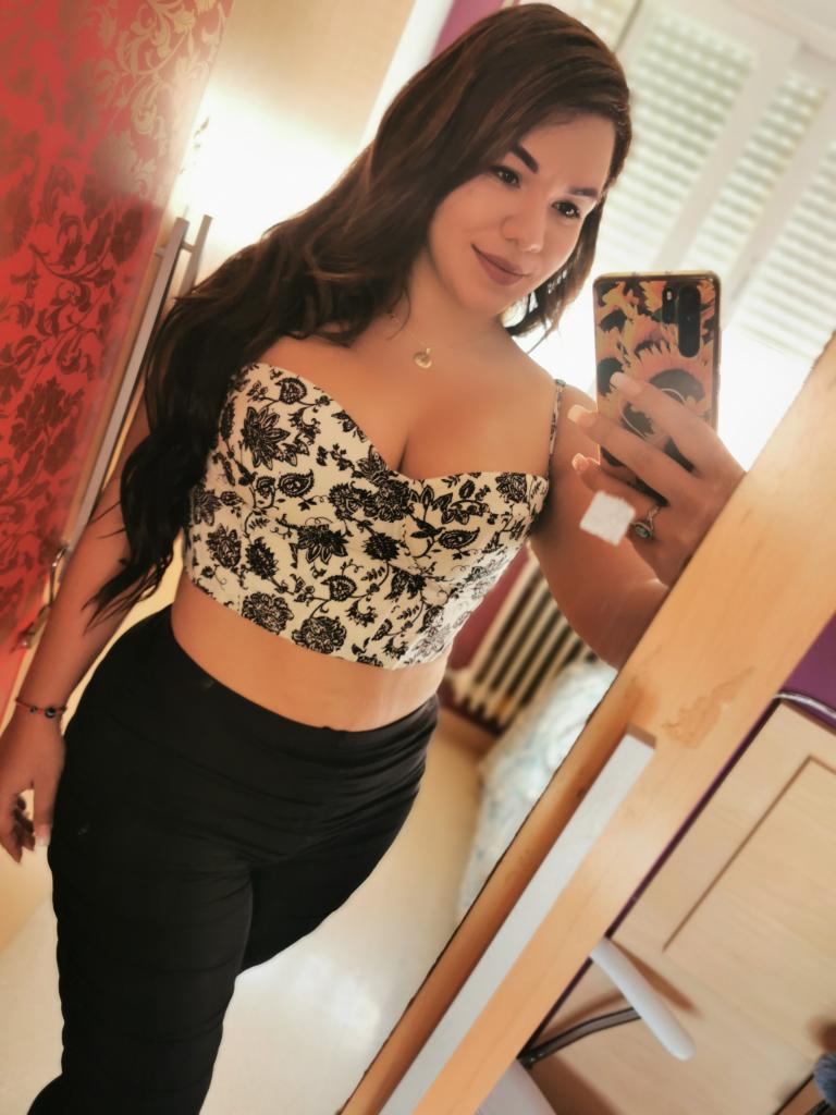 Chica busca chico en Almería: 