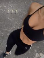 695167638: Chica busca chico en Sevilla