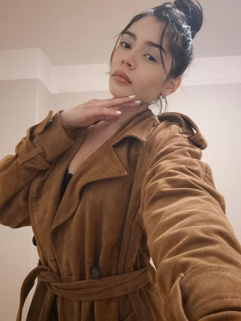 617746381: Chica busca chico en Madrid