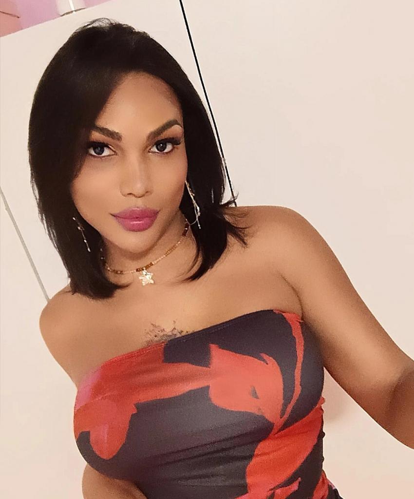 613854069: Travesti en Asturias