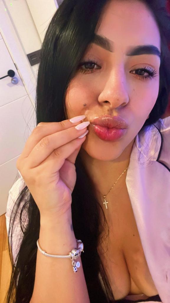 657629786: Chica busca chico en La Coruña