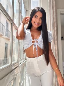 604492996: Chica busca chico en Málaga