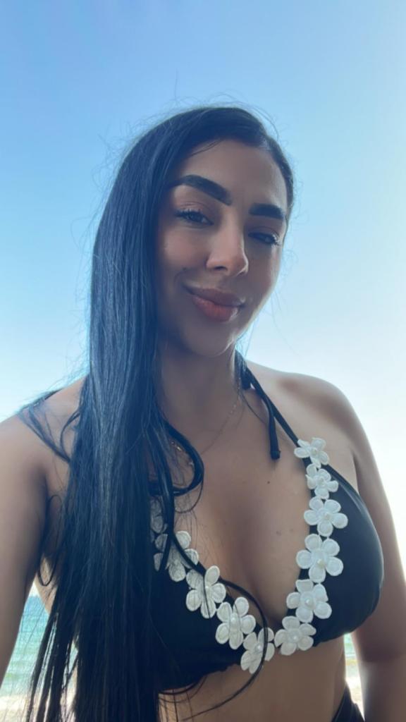 657629786: Chica busca chico en La Coruña