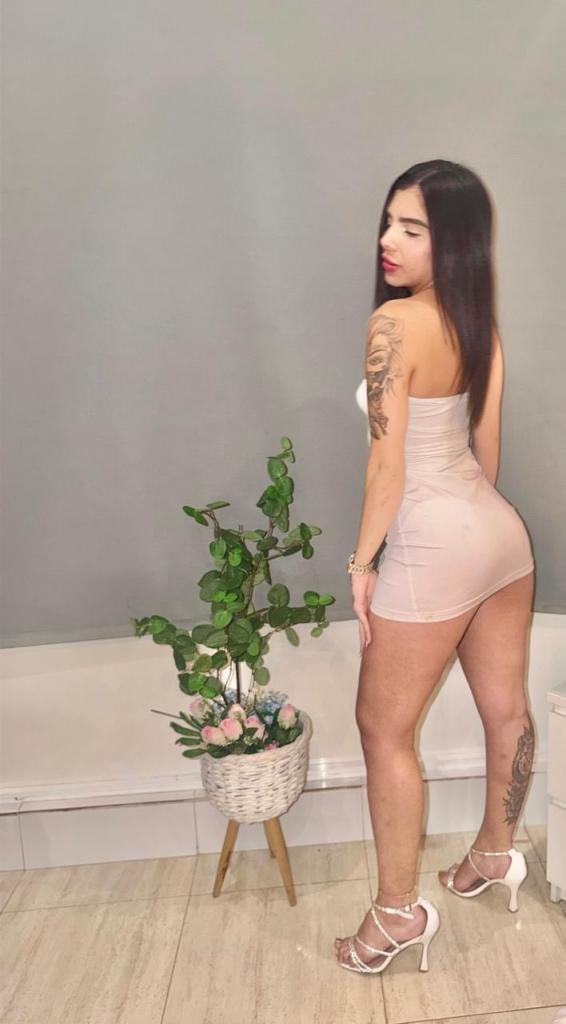 Chica busca chico en Málaga: Chica busca chico