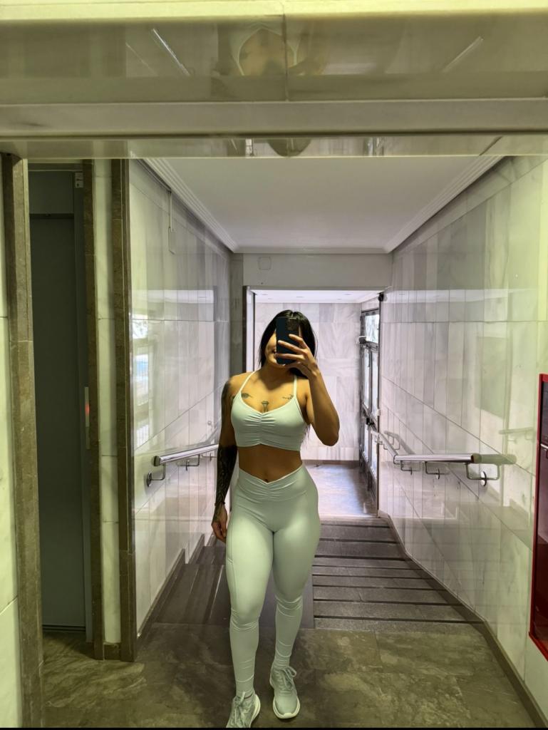 Chica busca chico en Granada: 