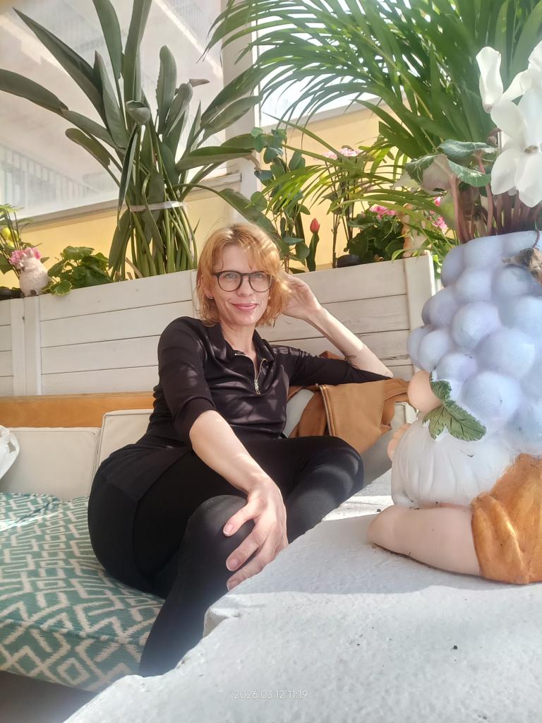 677384025: Chica busca chico en Tarragona