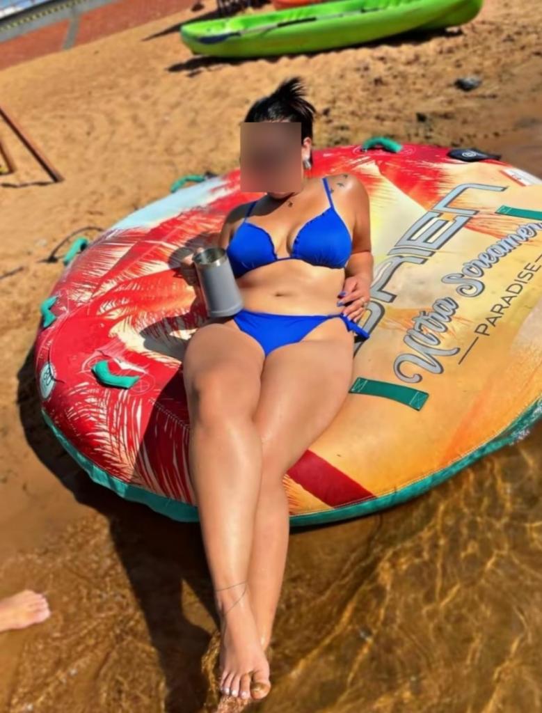 Chica busca chico en Granada: 