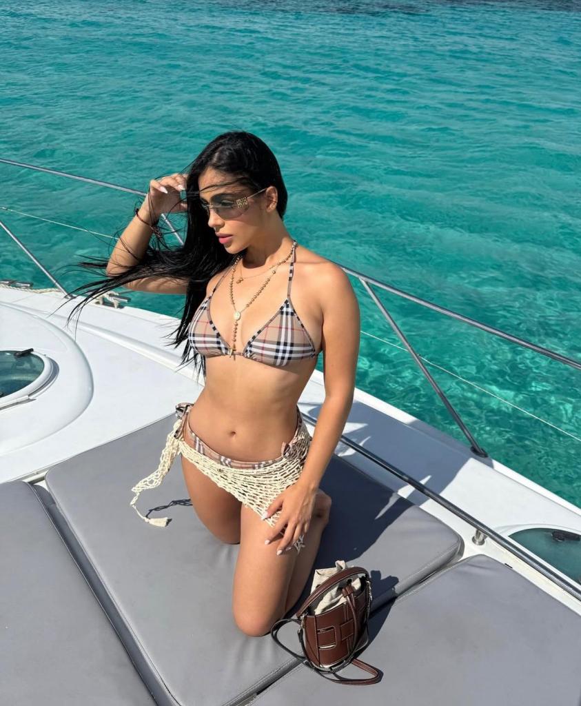 Chica busca chico en Tenerife: 