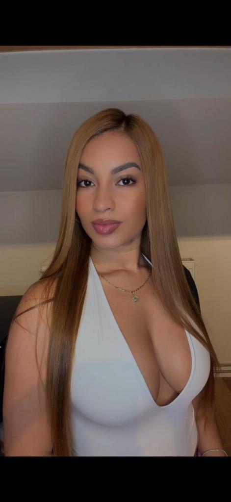 Chica busca chico en Tenerife: 