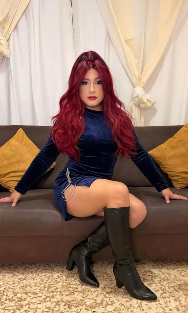 642551029: Chica busca chico en Sevilla