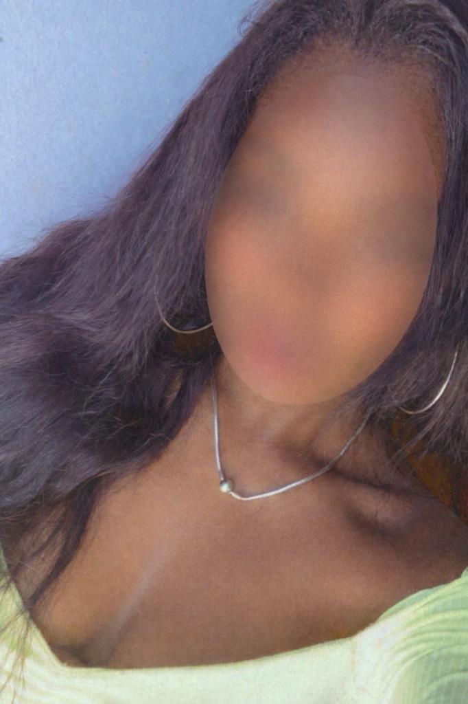 Chica busca chico en Almería: 