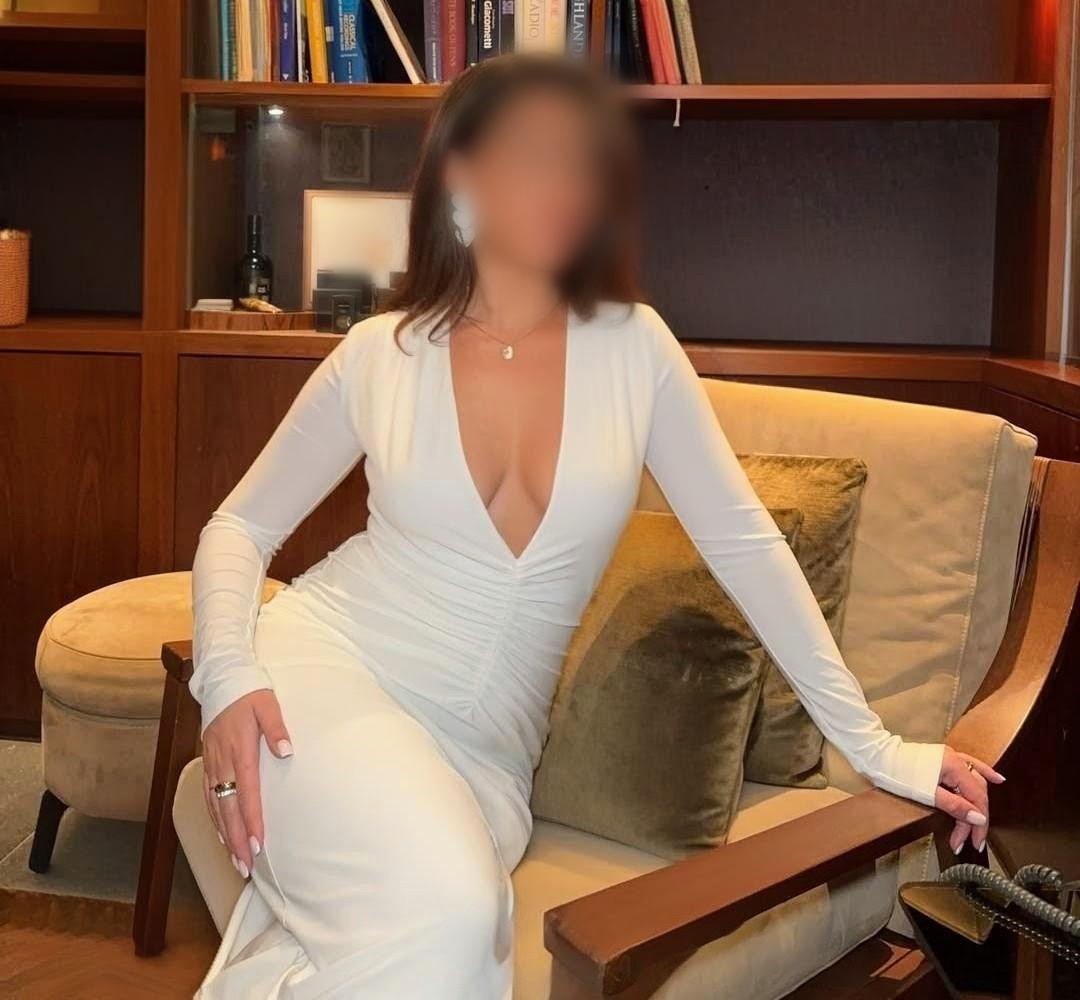 662974145: Chica busca chico en Madrid