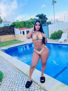 663521053: Chica busca chico en Madrid