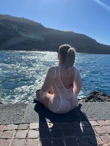 610739925: Chica busca chico en Tenerife