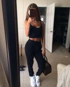 678760464: Chica busca chico en Málaga