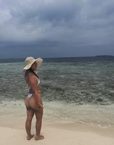 613756443: Chica busca chico en Pontevedra