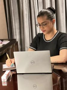 607164192: Chica busca chico en Valencia