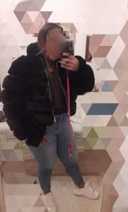 613407735: Chica busca chico en Madrid