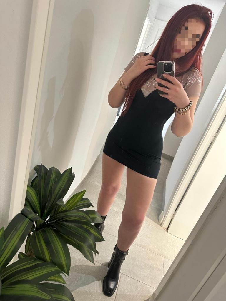 677321070: Chica busca chico en Málaga