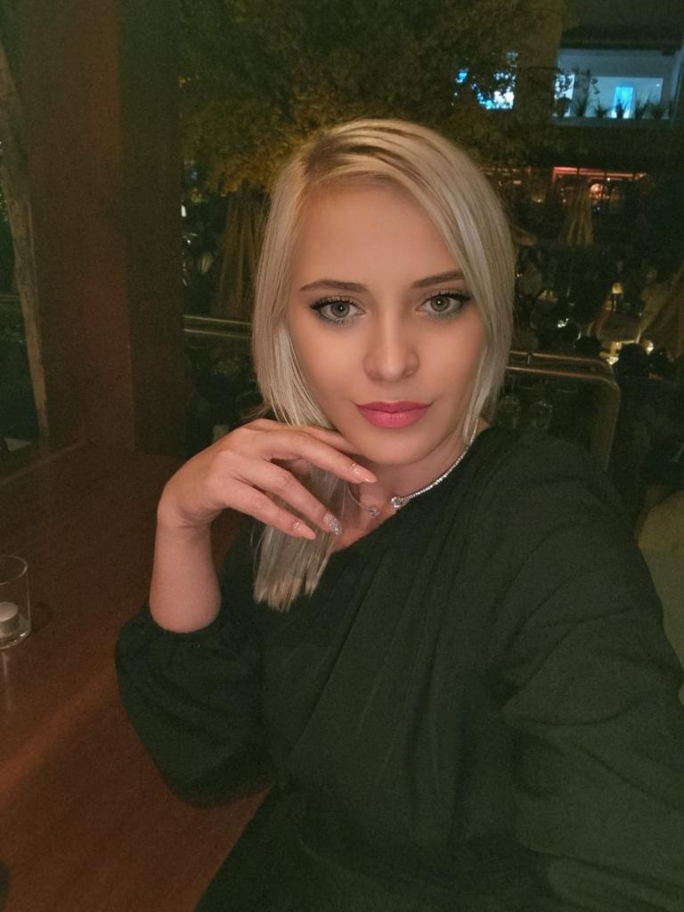 Chica busca chico en Cádiz: 