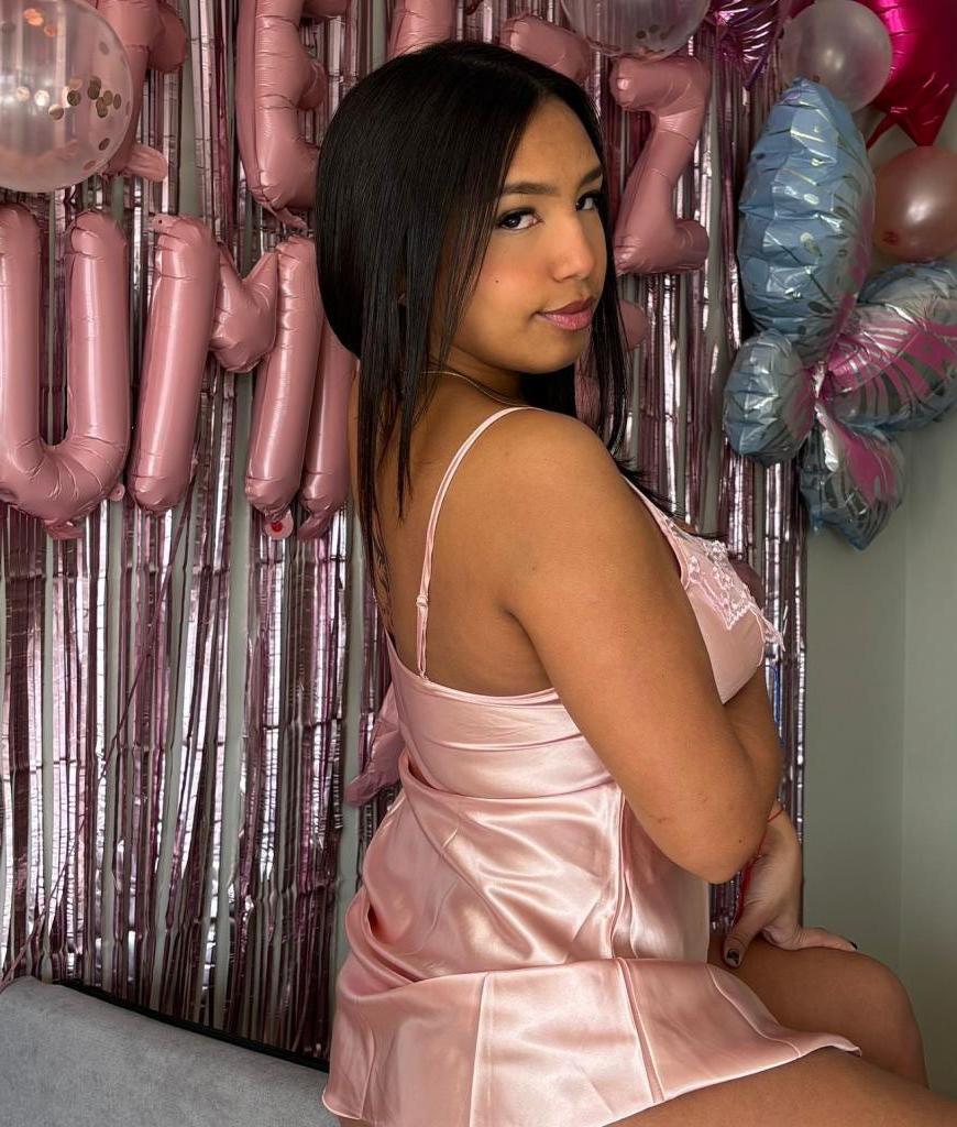 641079140: Chica busca chico en La Coruña