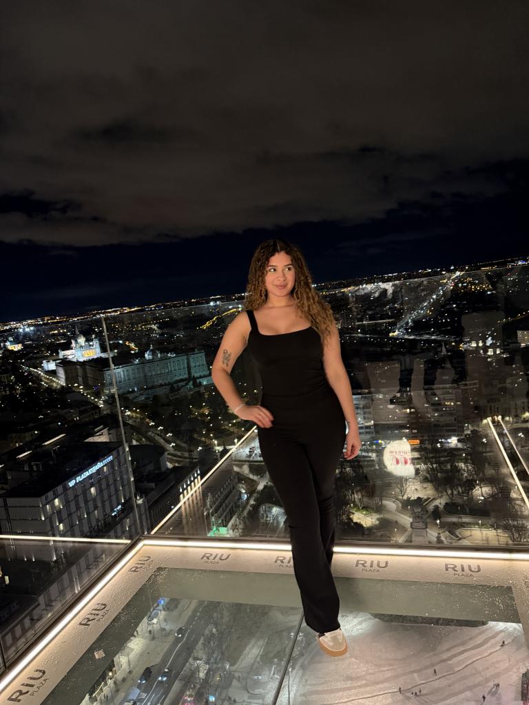 643654540: Chica busca chico en Murcia