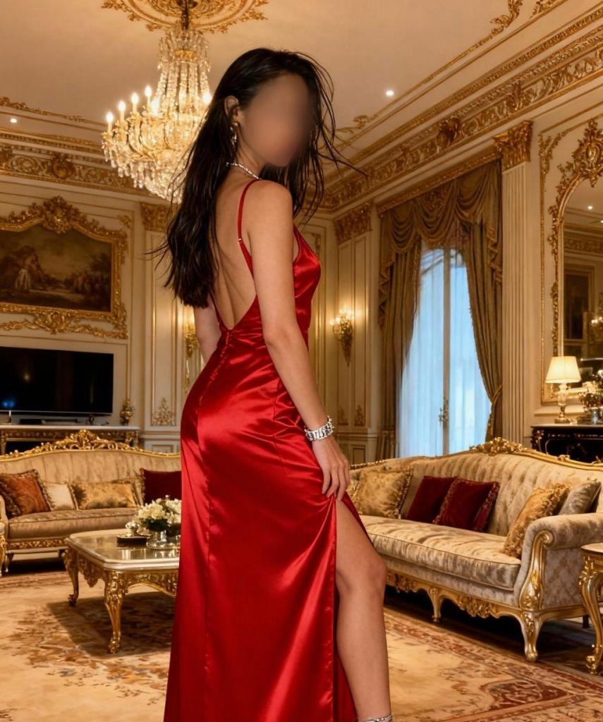 Chica busca chico en Ibiza: Chica busca chico