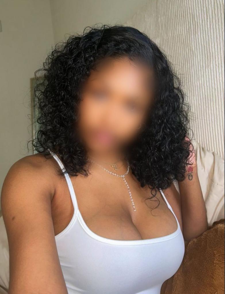 Chica busca chico en Valencia: Chica busca chico