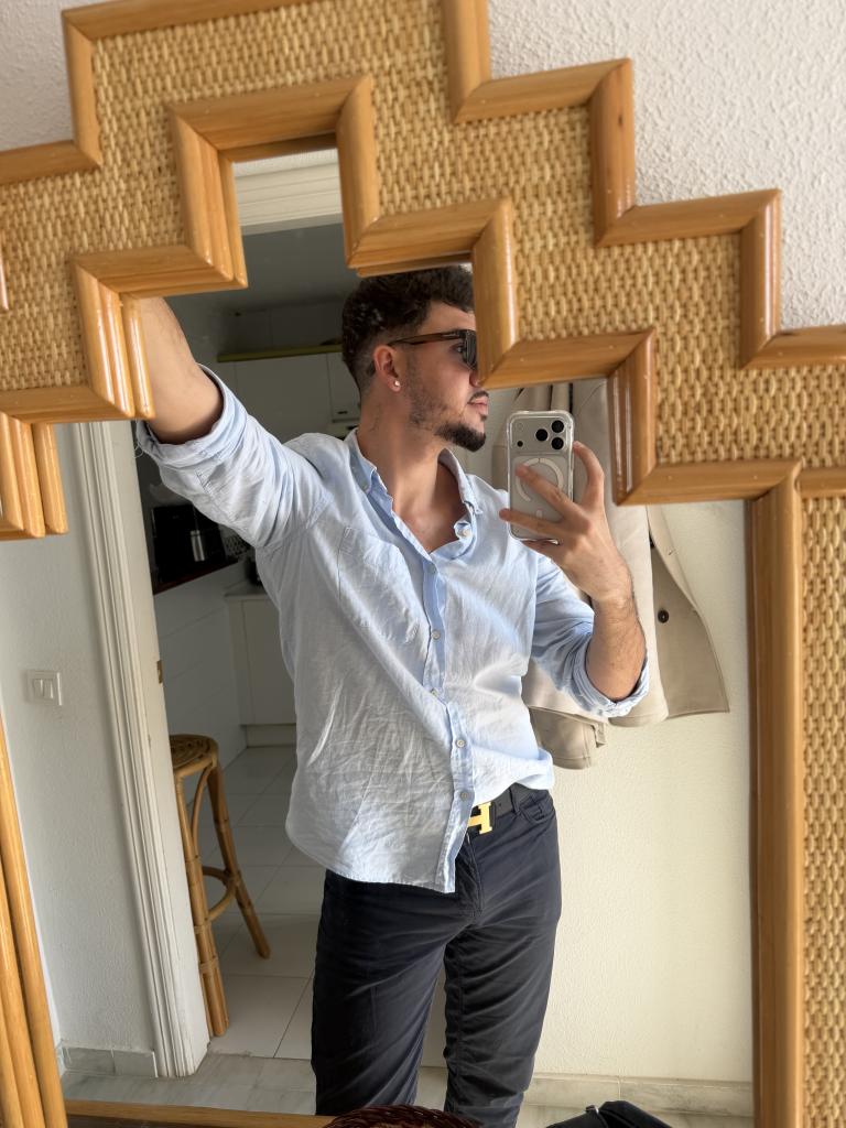 Chico busca chica en Málaga: 