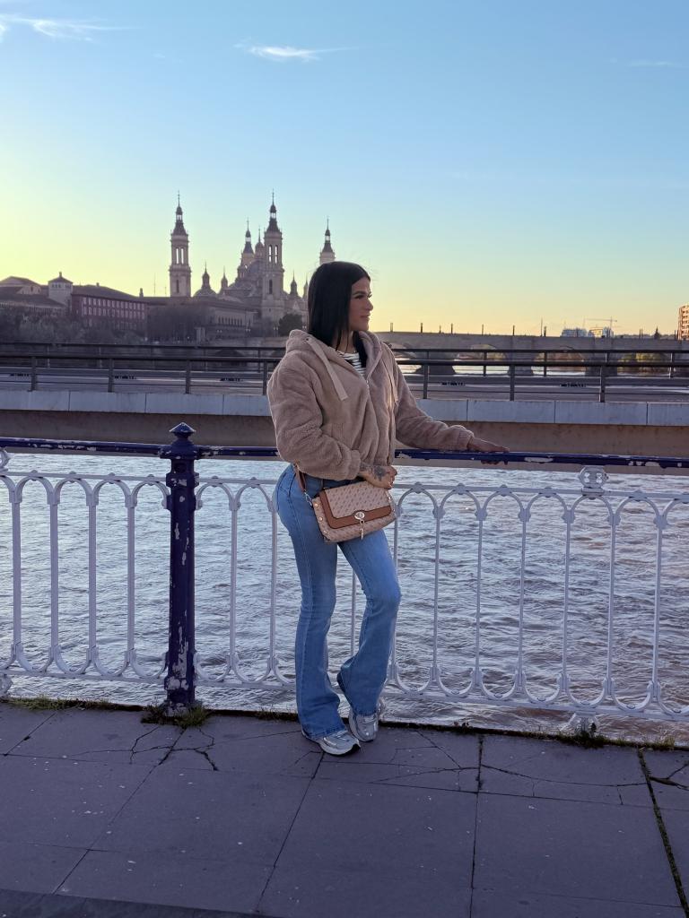 Chica busca chico en Zaragoza: 