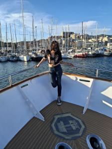 610854095: Chica busca chico en Barcelona