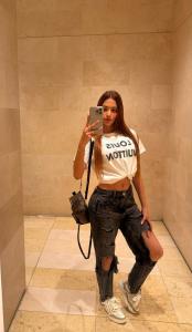 657339213: Chica busca chico en Ibiza