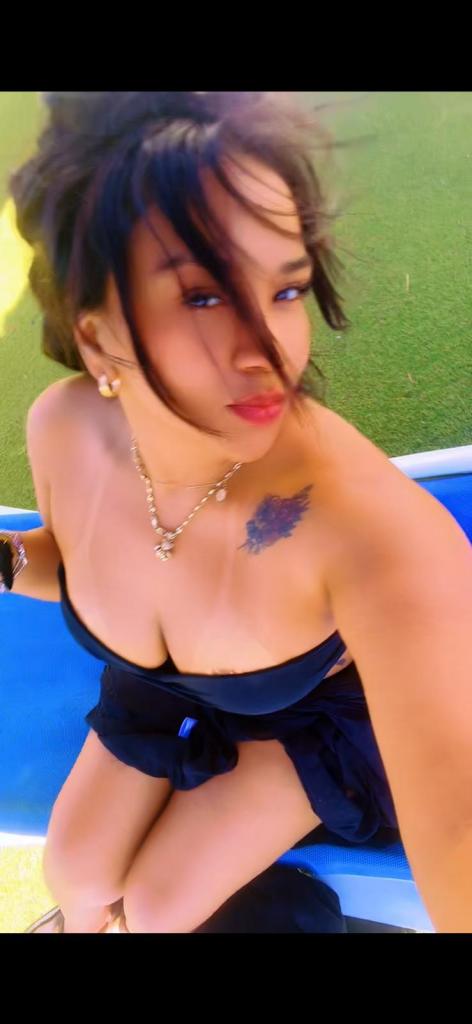 Chica busca chico en Granada: 