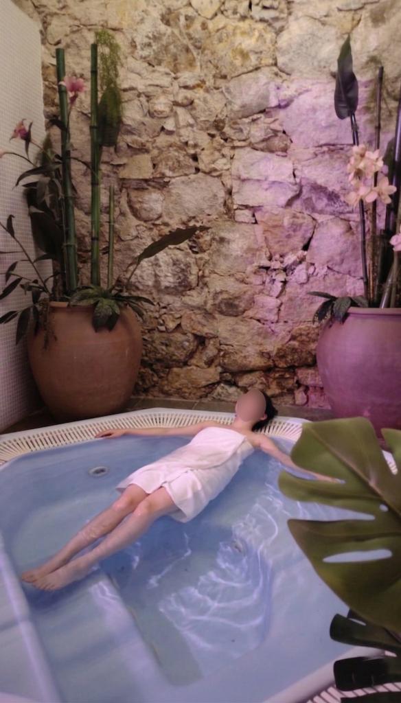 688181420: Chica busca chico en Barcelona