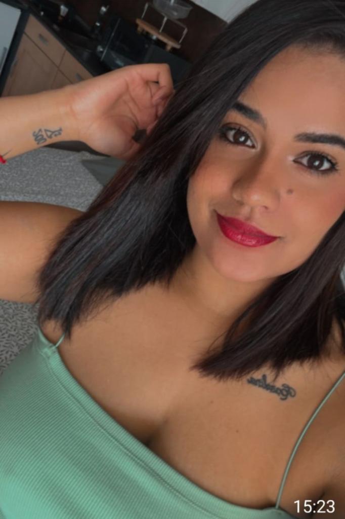 624569900: Chica busca chico en La Coruña