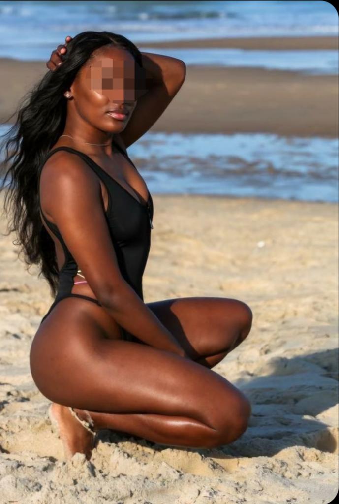 627318208: Chica busca chico en Sevilla