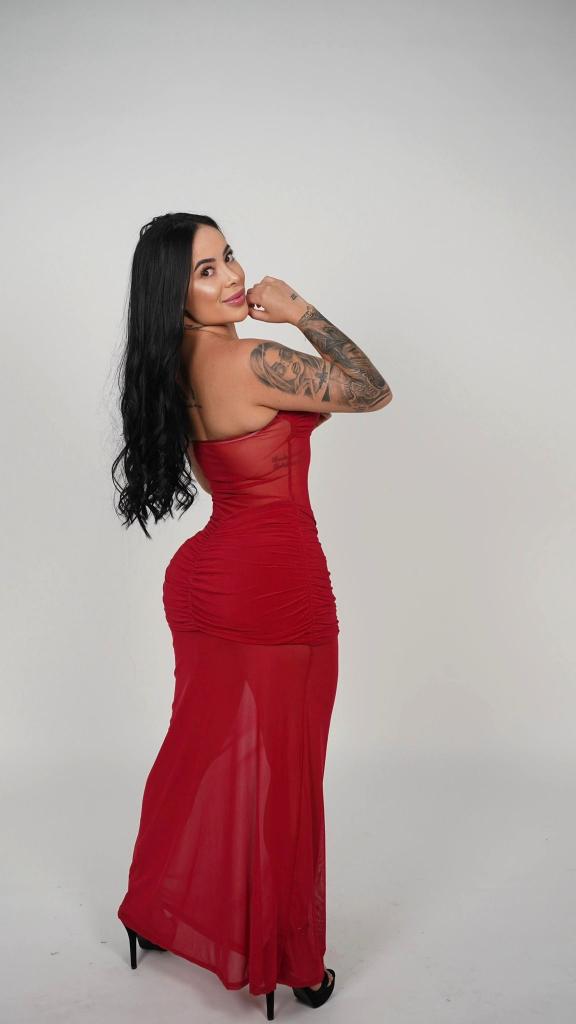 672973946: Chica busca chico en Madrid